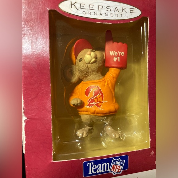 Vintage Hallmark Ornament 1996 Tampa Bay Buccaneers Mouse We're #1 NFL Fan - Picture 2 of 6